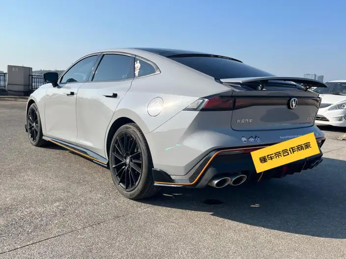 Changan UNI-V 2023 Model 1.5T Sports Edition – фото 4