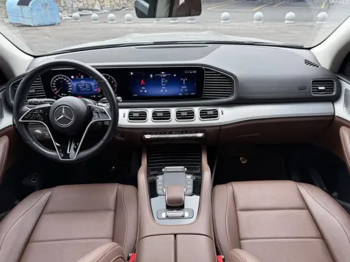 Mercedes-Benz GLS 2025 Model GLS 450 4MATIC Dynamic Model – фото 8