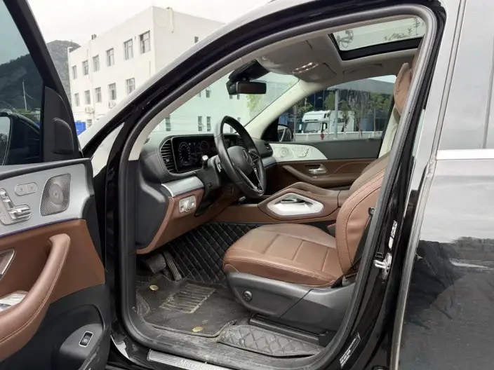 Mercedes-Benz GLS 2025 Model GLS 450 4MATIC Dynamic Model – фото 9