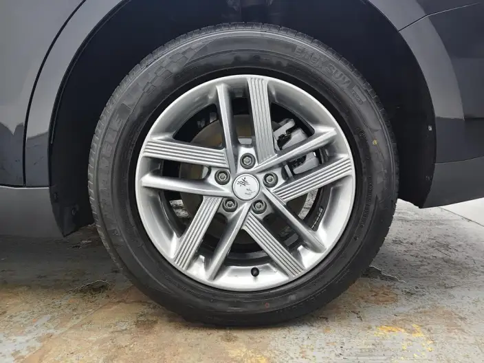 Hongqi E-QM5 2025 Model 610KM PLUS Edition – фото 9