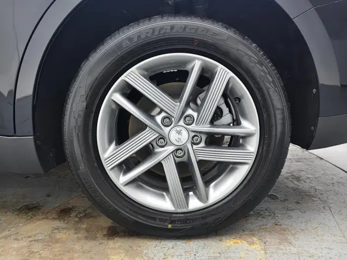 Hongqi E-QM5 2025 Model 610KM PLUS Edition – фото 9