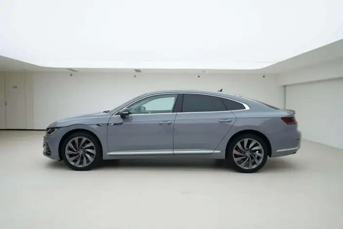 Volkswagen CC 2023 Model 380TSI Eye-catching version – фото 3