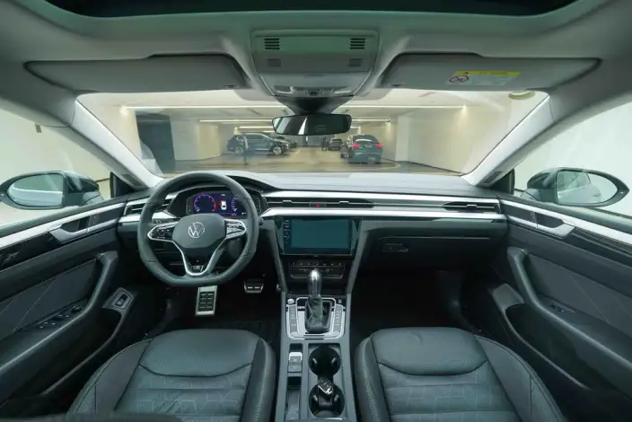 Volkswagen CC 2023 Model 380TSI Eye-catching version – фото 8