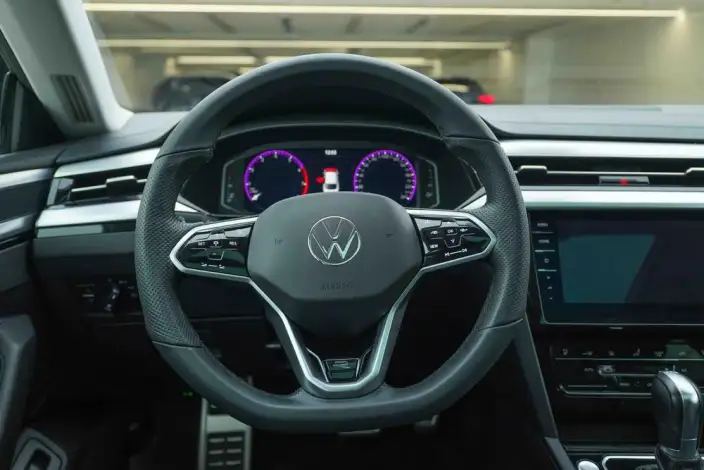 Volkswagen CC 2023 Model 380TSI Eye-catching version – фото 10