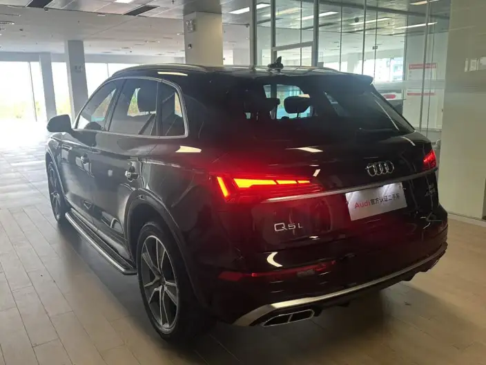 Audi Q5L 2023 Model 45T Luxury Dynamic Model – фото 4