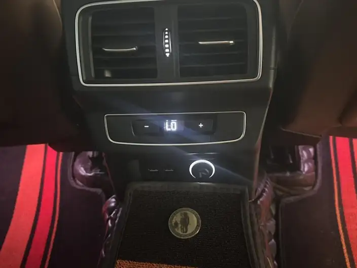 Audi Q5L 2023 Model 45T Luxury Dynamic Model – фото 9