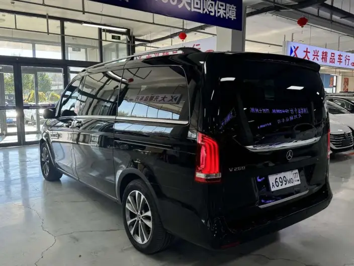 Mercedes-Benz V-Class 2022 Model V 260 Pilot Edition – фото 5