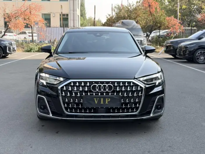 Audi A8 2022 Model A8L 50 TFSI quattro Comfort Model Collector Edition Edition – фото 2