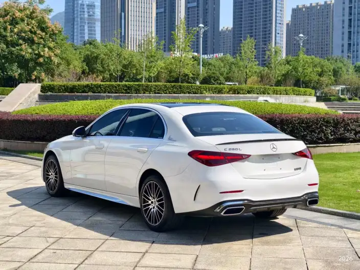 Mercedes-Benz C-Class 2025 Model C 260 L Sports Edition – фото 4
