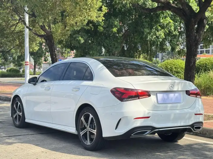 Mercedes-Benz A-class 2023 Model A 200 L Sports sedan Fashion Edition – фото 4