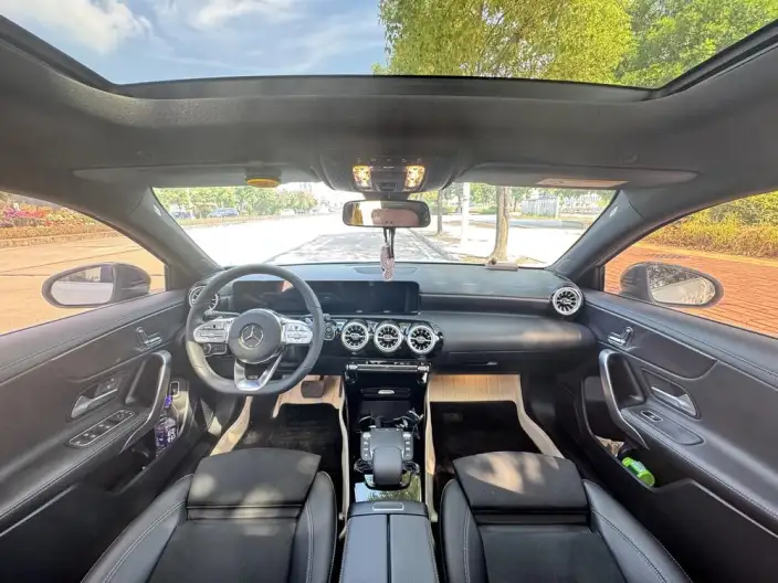 Mercedes-Benz A-class 2023 Model A 200 L Sports sedan Fashion Edition – фото 7