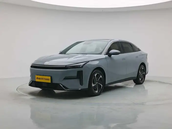 Geely Galaxy L6 2023 Model 1.5T DHT 60km PLUS
