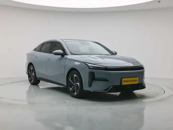 Geely Galaxy L6 2023 Model 1.5T DHT 60km PLUS