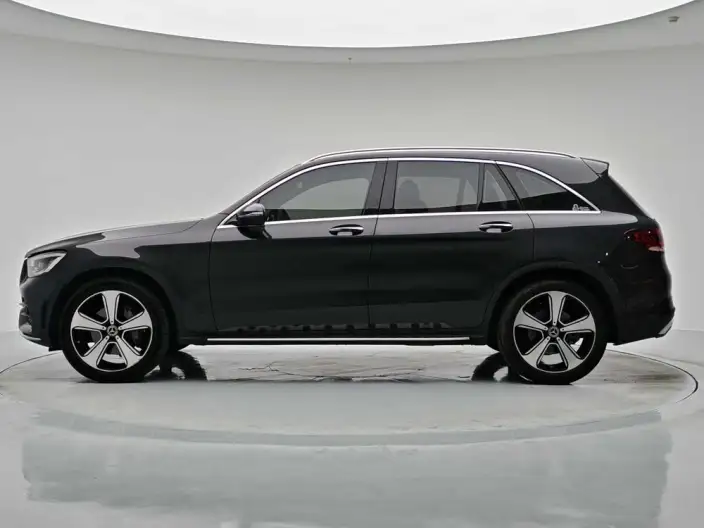 Mercedes-Benz GLC 2022 Model GLC 300 L 4MATIC Luxury Model – фото 4