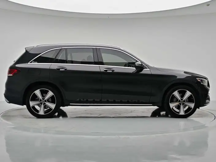 Mercedes-Benz GLC 2022 Model GLC 300 L 4MATIC Luxury Model – фото 8