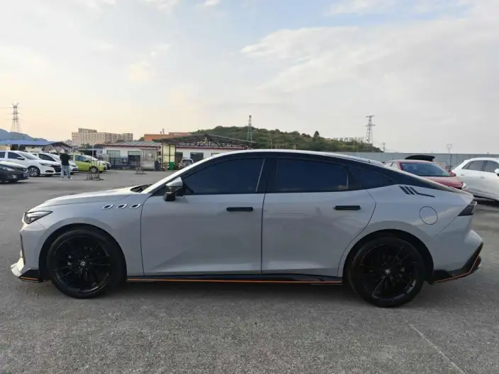 Changan UNI-V 2023 Model 1.5T Sports Edition