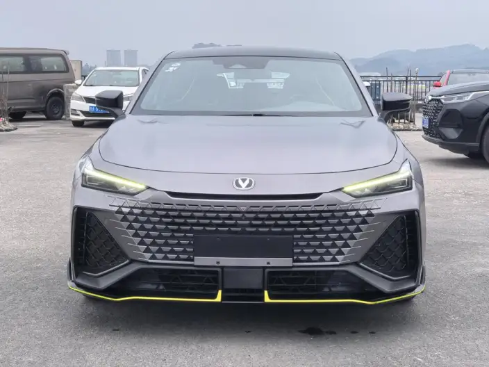 Changan UNI-V 2022 Model 2.0T Leading speed Edition