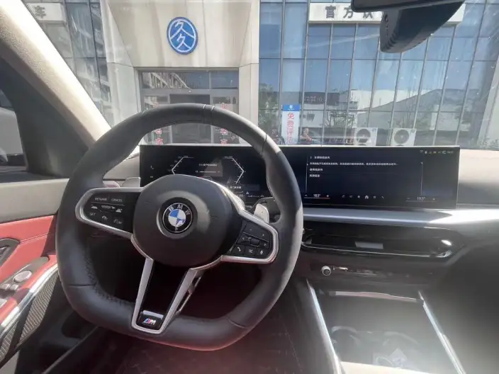BMW 3 Series 2025 Model 325i M Sports Set – фото 6