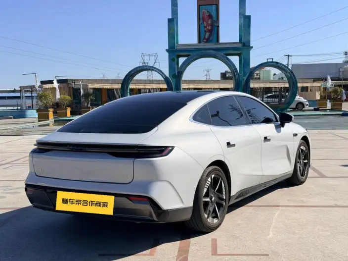 Geely Galaxy E8 2024 Model 550km PRO – фото 6