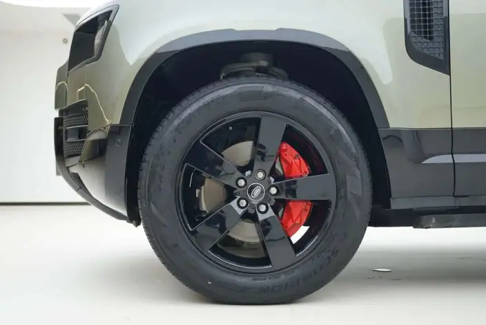 Land Rover Defender 2023 Model 110 3.0T P400 X-Dynamic HSE – фото 8