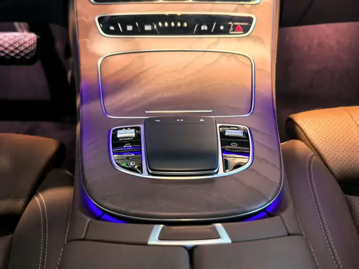 Mercedes-Benz E-Class 2023 Model E 260 L 4MATIC sedan – фото 5