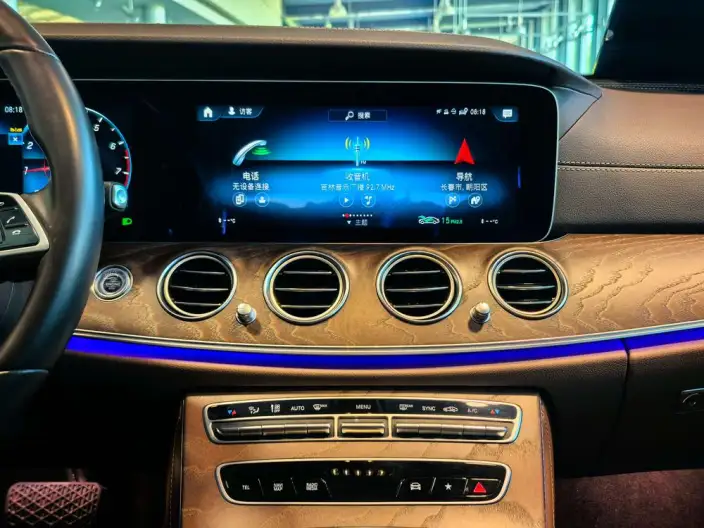 Mercedes-Benz E-Class 2023 Model E 260 L 4MATIC sedan – фото 7