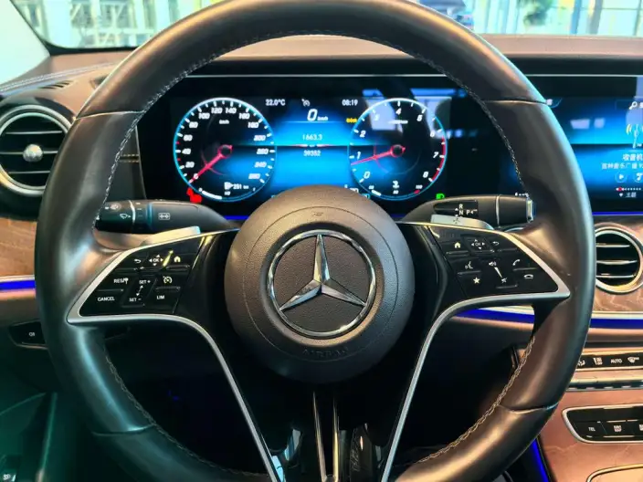 Mercedes-Benz E-Class 2023 Model E 260 L 4MATIC sedan – фото 10