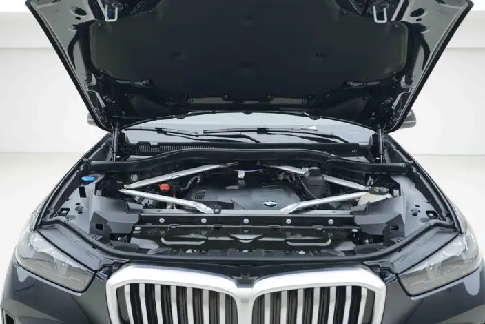 BMW X5 2023 Model xDrive30Li Exclusive Model M Sports Night Set – фото 5
