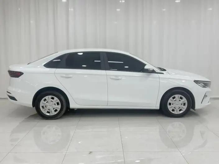 Geely Emgrand 2025 Model 1.5L Manual Star Glory Edition – фото 8