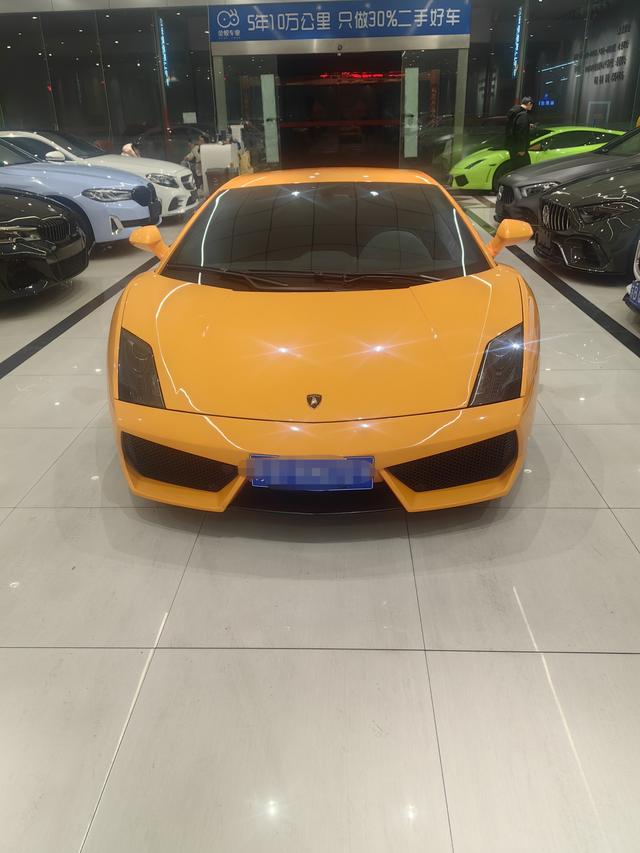 Gallardo 2012 модификация LP 560-4 Gold Edition