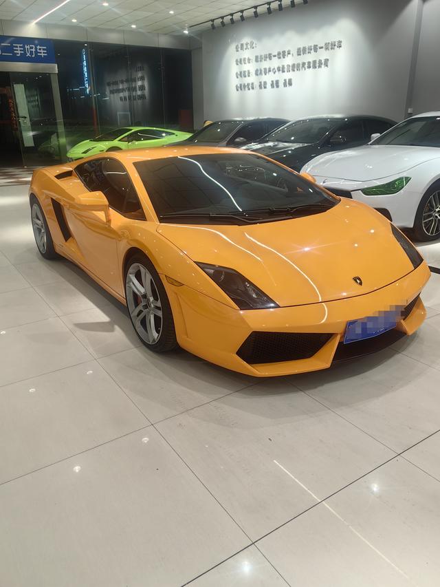 Gallardo 2012 модификация LP 560-4 Gold Edition