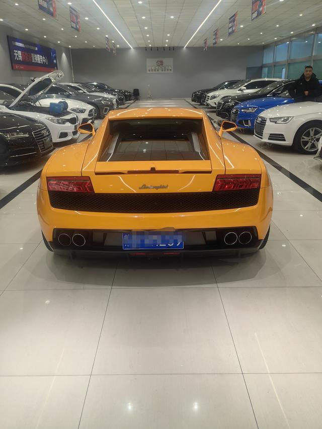Gallardo 2012 модификация LP 560-4 Gold Edition
