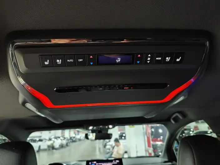 Toyota Sienna 2023 Model Hybrid 2.5L Premium Edition – фото 10