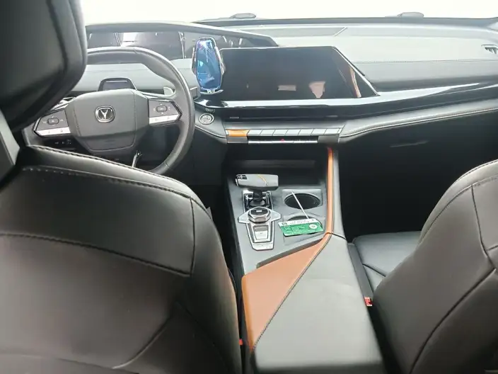 Changan UNI-V 2022 Model 1.5T Smart Pilot Model – фото 9