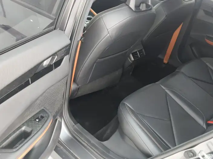 Changan UNI-V 2022 Model 1.5T Smart Pilot Model – фото 10