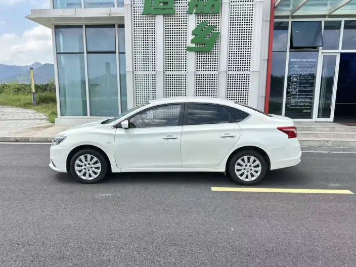 Nissan Sylphy 2022 Model Classic 1.6 XE CVT Comfort Edition