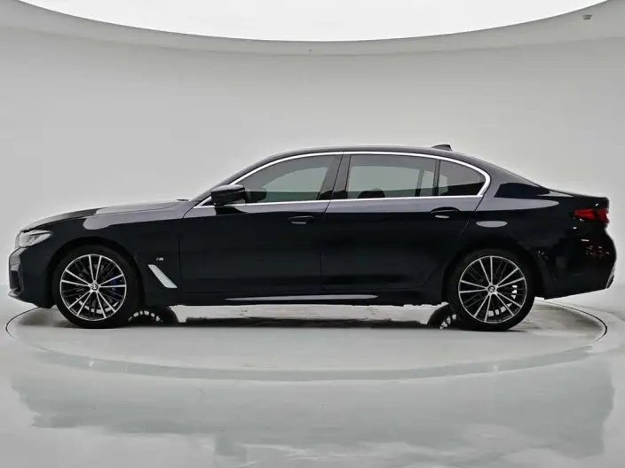 BMW 5 Series 2022 Model Facelift 530Li Leading Model M Sports Set – фото 4
