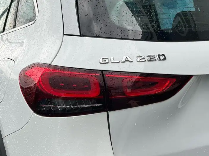 Mercedes-Benz GLA 2023 Model GLA 220 – фото 9