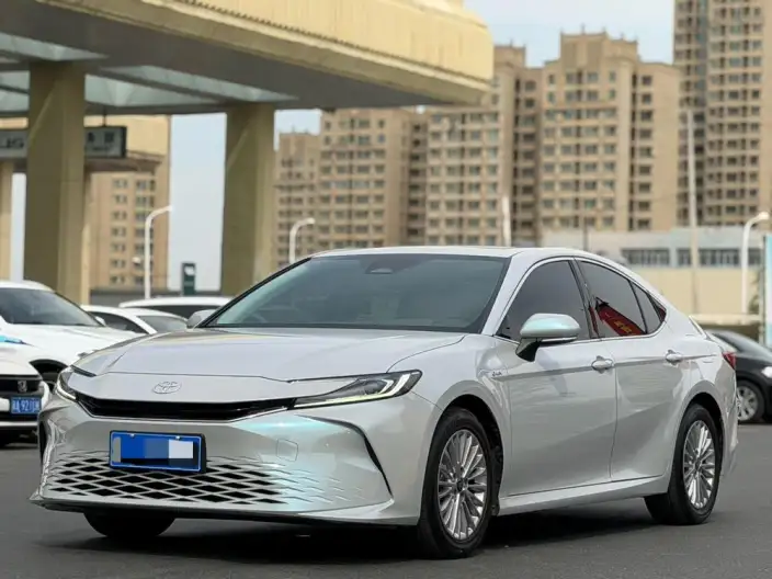 Toyota Camry 2024 Model Hybrid 2.0HGVP Deluxe Edition – фото 1
