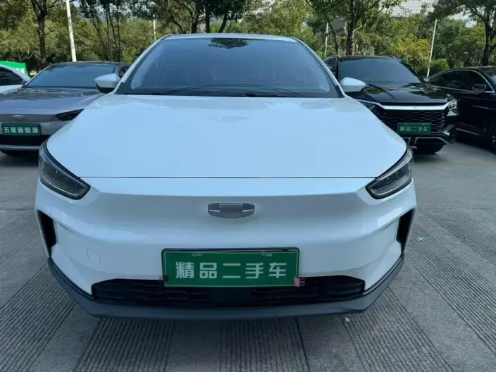 Geely Geometry C 2022 Model 400KM Travel Edition – фото 2