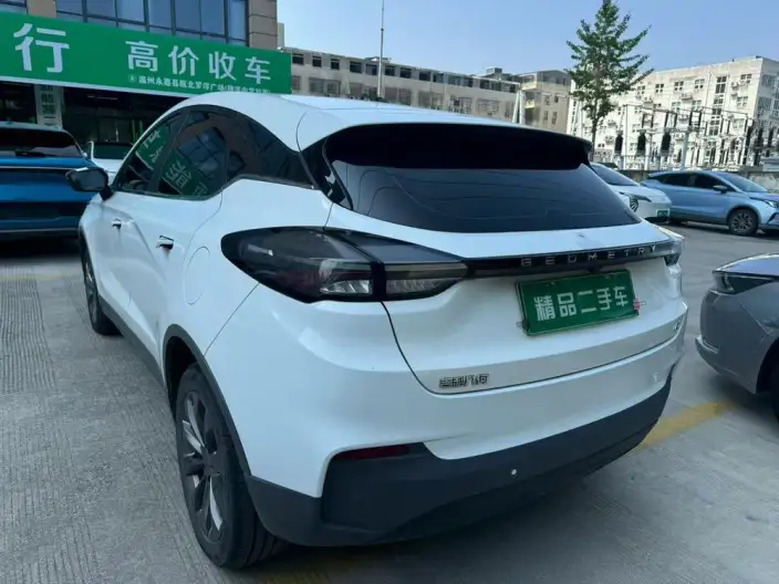 Geely Geometry C 2022 Model 400KM Travel Edition – фото 4