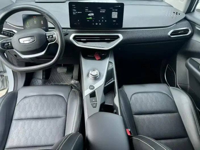 Geely Geometry C 2022 Model 400KM Travel Edition – фото 9