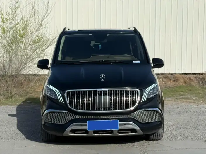 Viano 2024 Model 2.0T Elite Edition 7 seat – фото 2