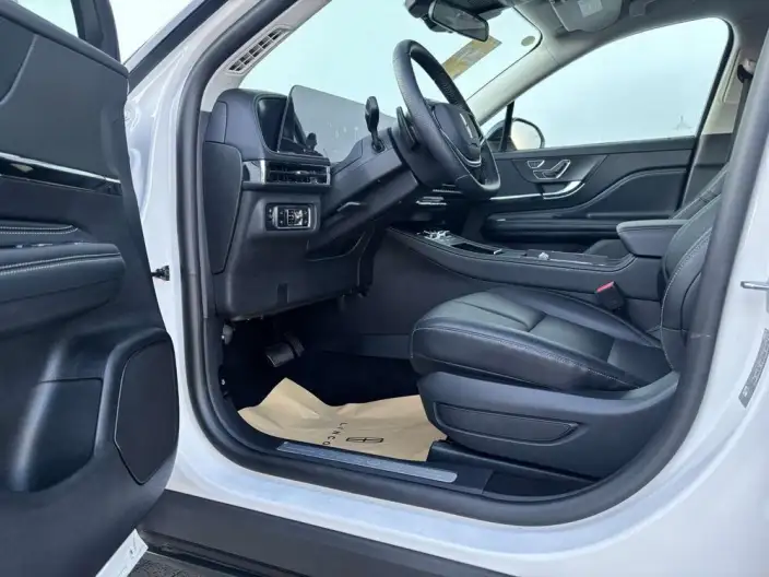 Lincoln Corsair 2026 Model 2.0T Elegance – фото 9
