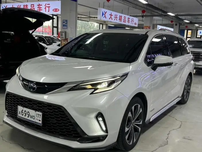 Granvia 2023 Model Intelligent Hybrid 2.5L Noble PLUS – фото 1