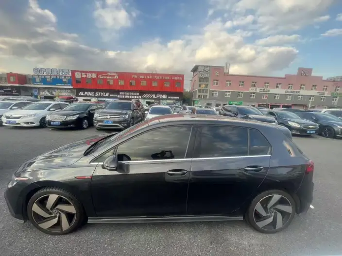 Volkswagen Golf GTI 2021 Model 380TSI DSG GTI – фото 3