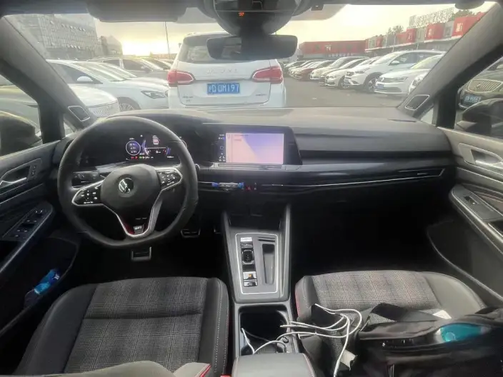 Volkswagen Golf GTI 2021 Model 380TSI DSG GTI – фото 7