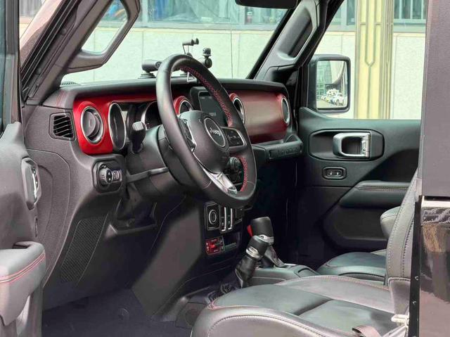 Jeep Wrangler Модель 2021 года 2.0T Rubicon лян door Edition – фото 8