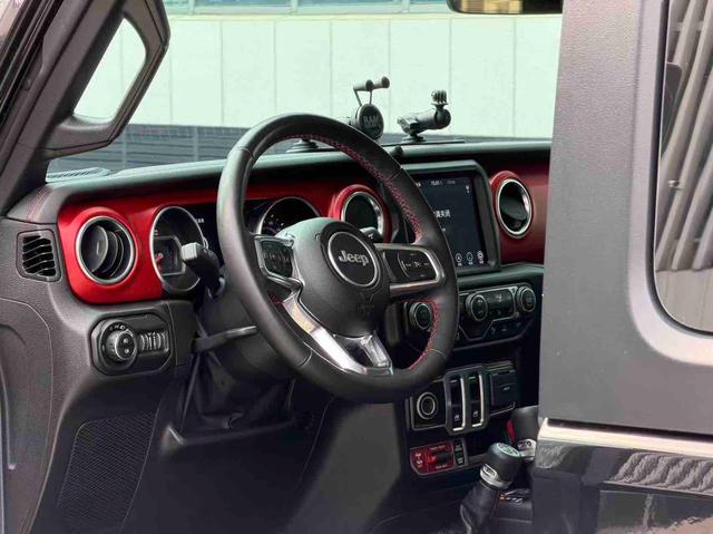 Jeep Wrangler Модель 2021 года 2.0T Rubicon лян door Edition – фото 13