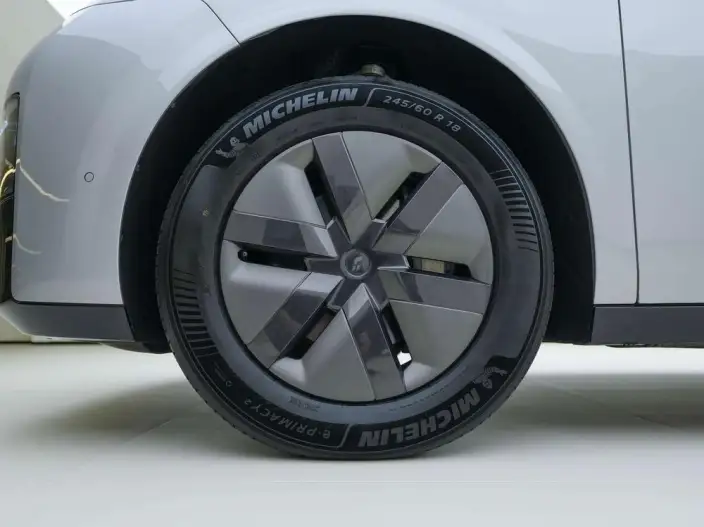 Li Auto MEGA 2024 Model Ultra Edition – фото 7